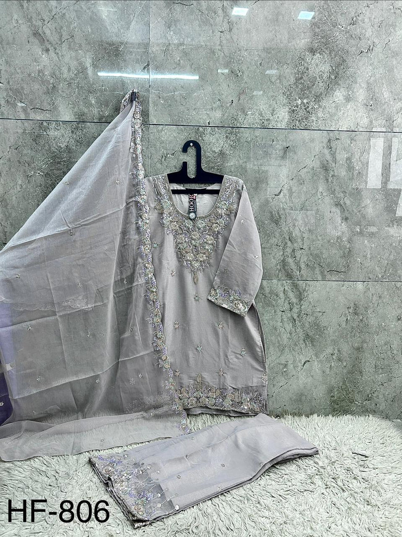 Heavy Pakistani Suit In Alfa Chiffon With Full Of Hand Work In Grey