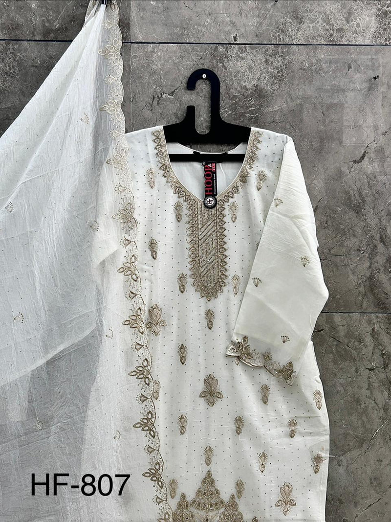 Stitched Pretty White Heavy Crunchy Pakistani Farshi Salwar Kameez With Crunchy Dupatta